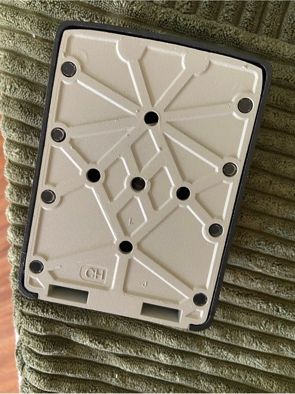 Green Key Lock Box - Secure Weatherproof Key Safe - Picture 4 of 4